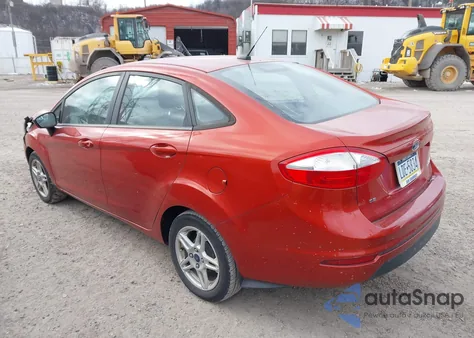 2018 Ford Fiesta Se z USA, uszkodzony, nr VIN 3FADP4BJ7JM104032